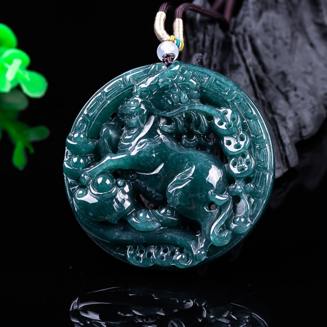 Vintage Fashion Necklace - Pendentif Dragon en Jadeite Birmane, Pierre