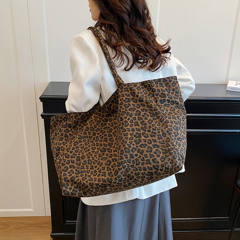 Sac fourre-tout à imprimé léop - Vintage Fashion Shop avis et prix